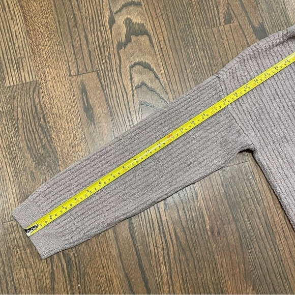 Barefoot Dreams CozyChic Lite V-Neck Button Cardigan - Picture 7 of 10